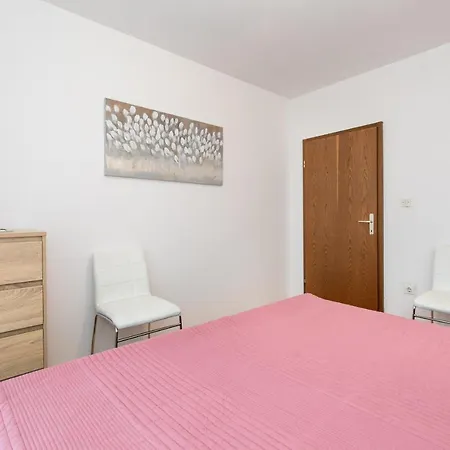 Drago *cosy & Close To The Beach!